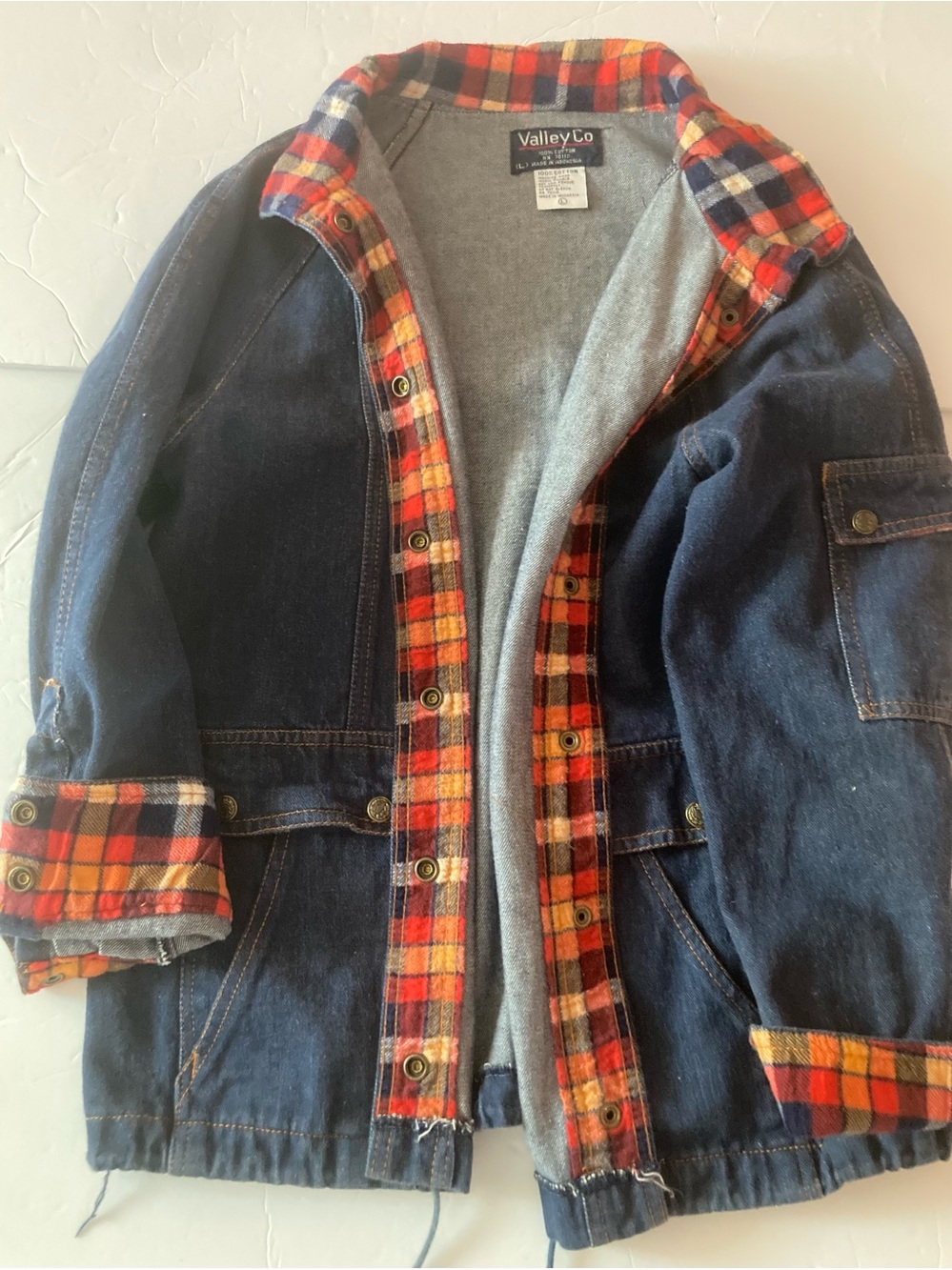 Vintage SZ L Women's Denim Barn Jacket with Red Plaid Collar,lining 100% cotton